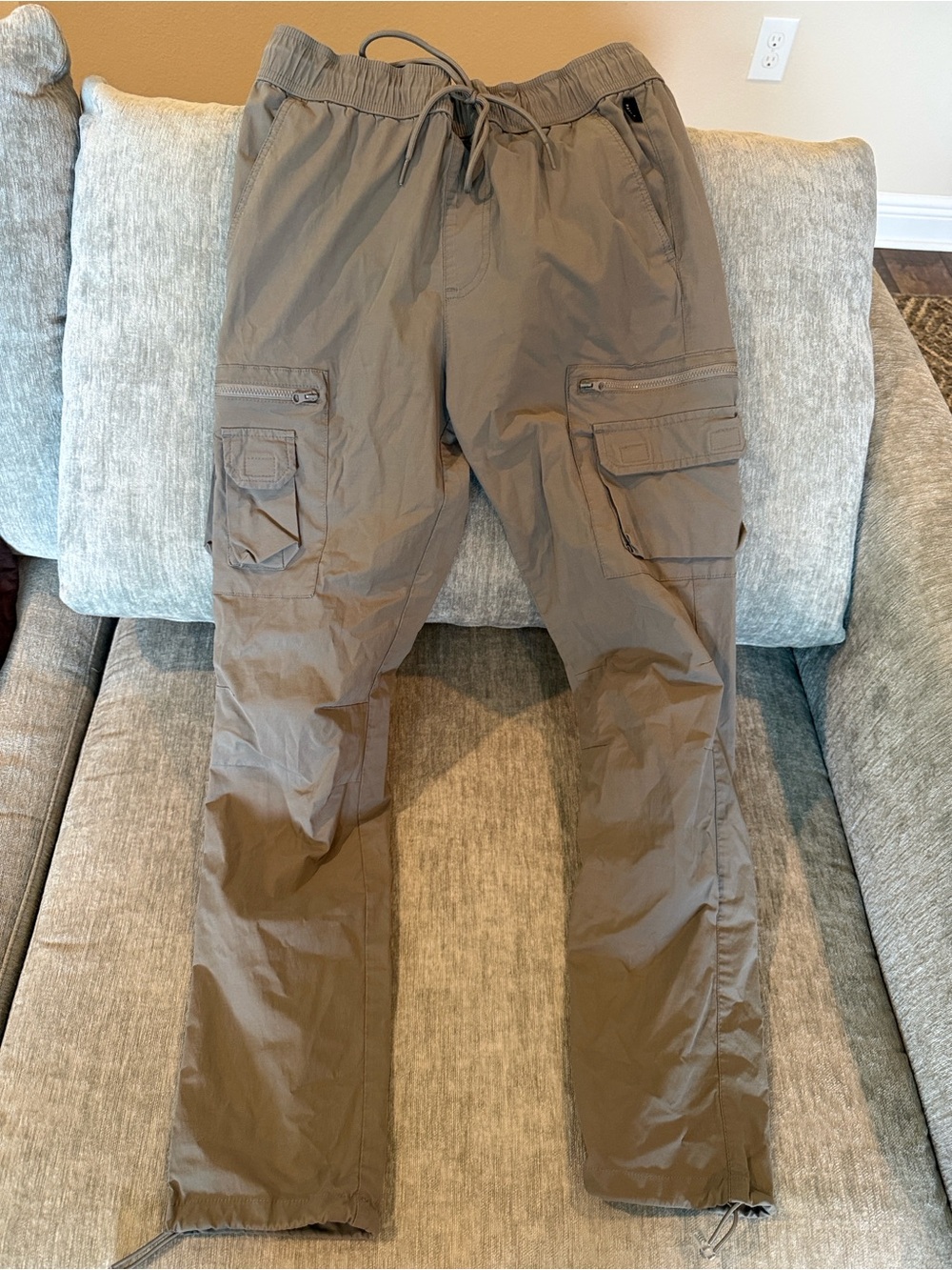 PacSun cargo pants in Gray/Small. Great condition!! Lots of pockets. Material is